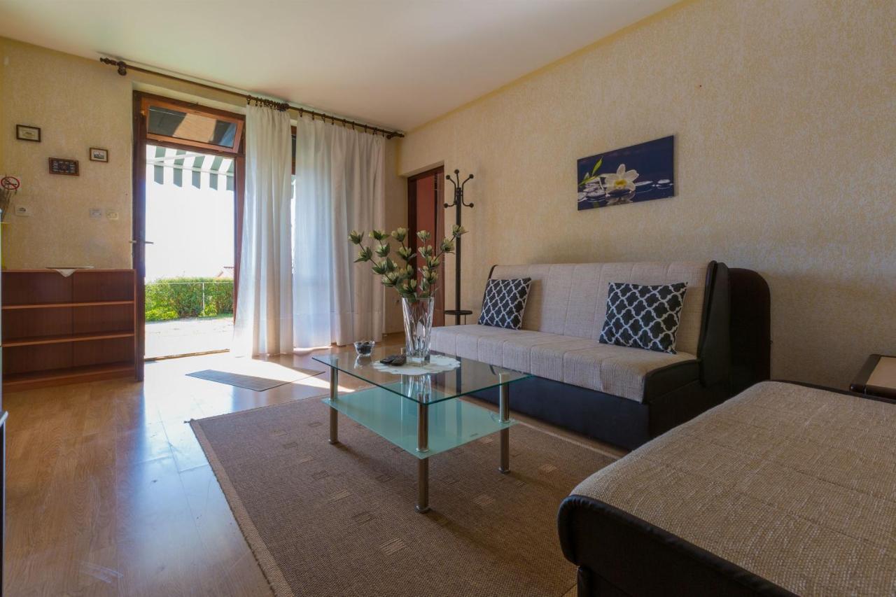 Apartments Dragica Dramalj Luaran gambar